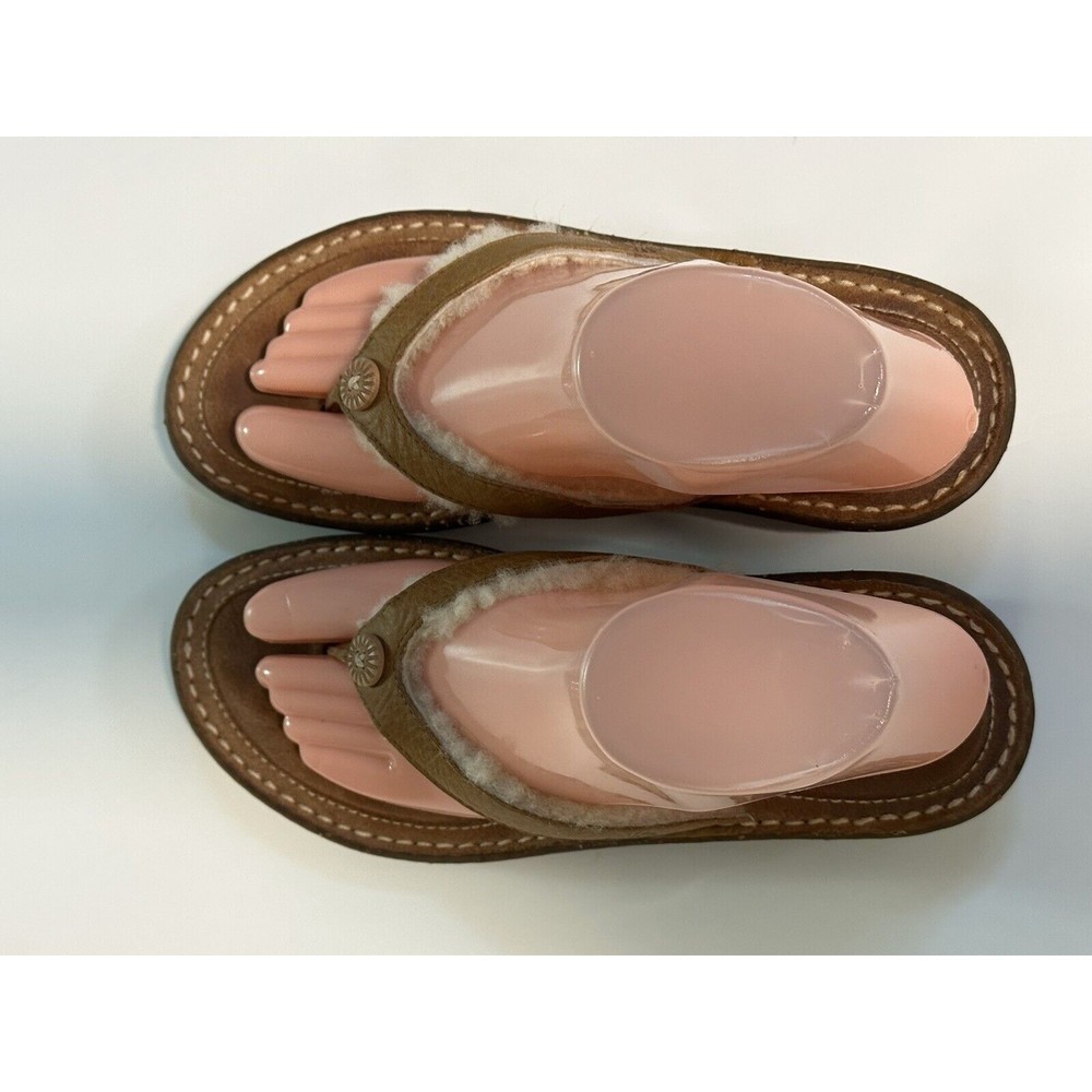 UGG Women's Tan Leather Shearling Fleece Lined Thong Sandal Rubber Sole Size 7 - Picture 6 of 10